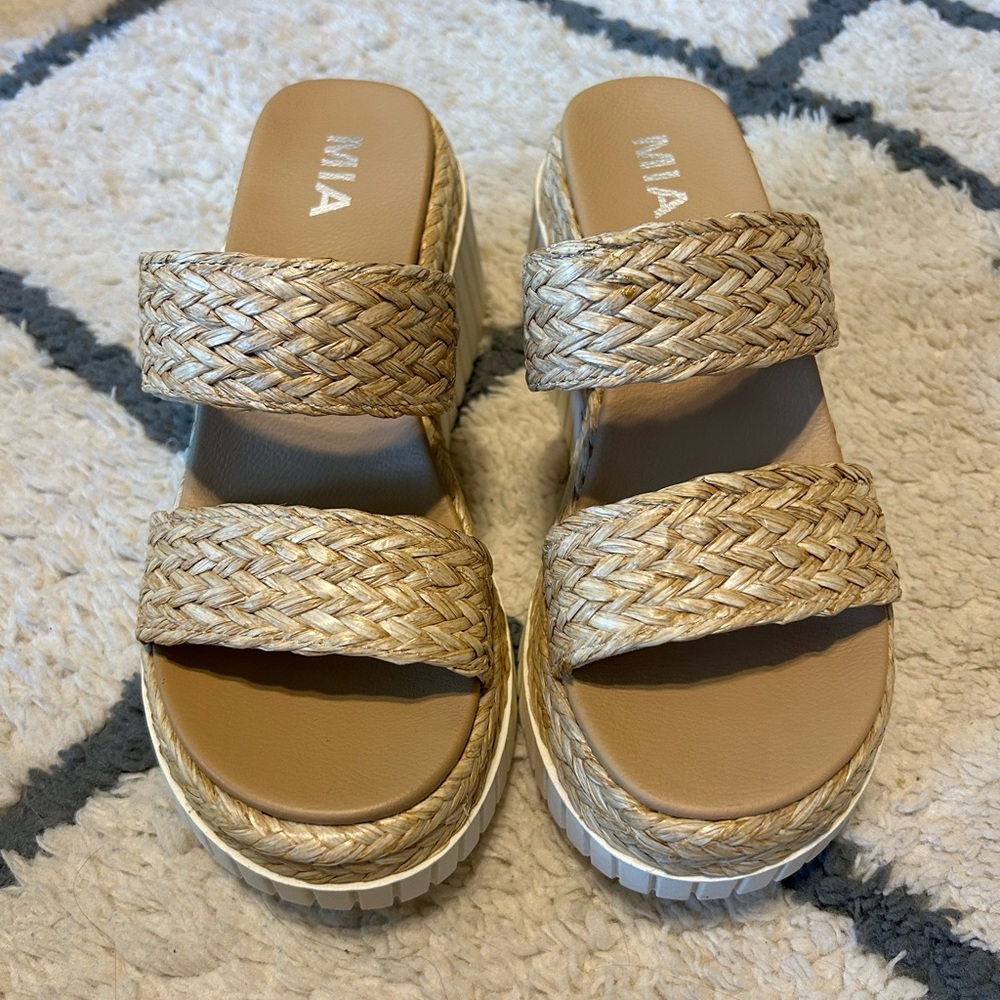 MIA Women's Tan Woven Aziel Platform Sandals